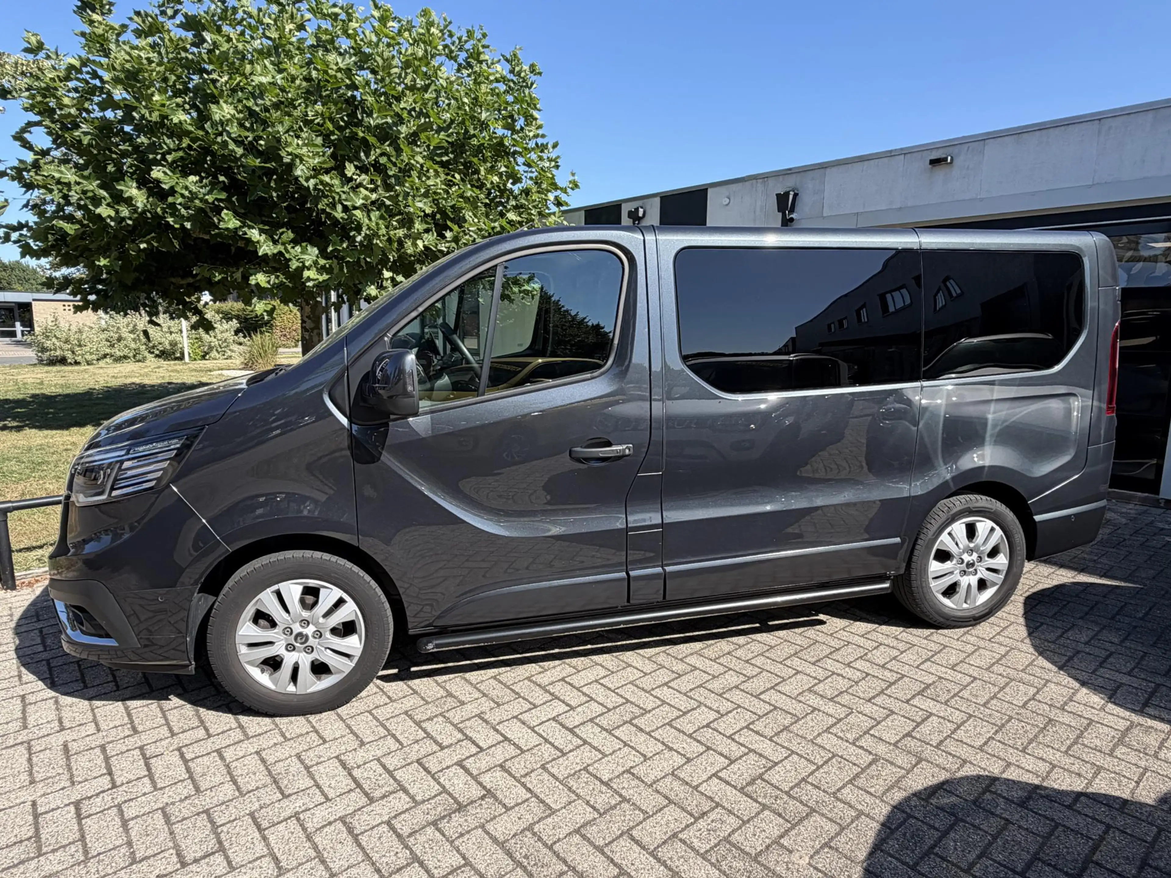 Renault Trafic 2.0 dCi 130 T29 L1H1 Luxe Keyless | Clima | Camera — photo 8