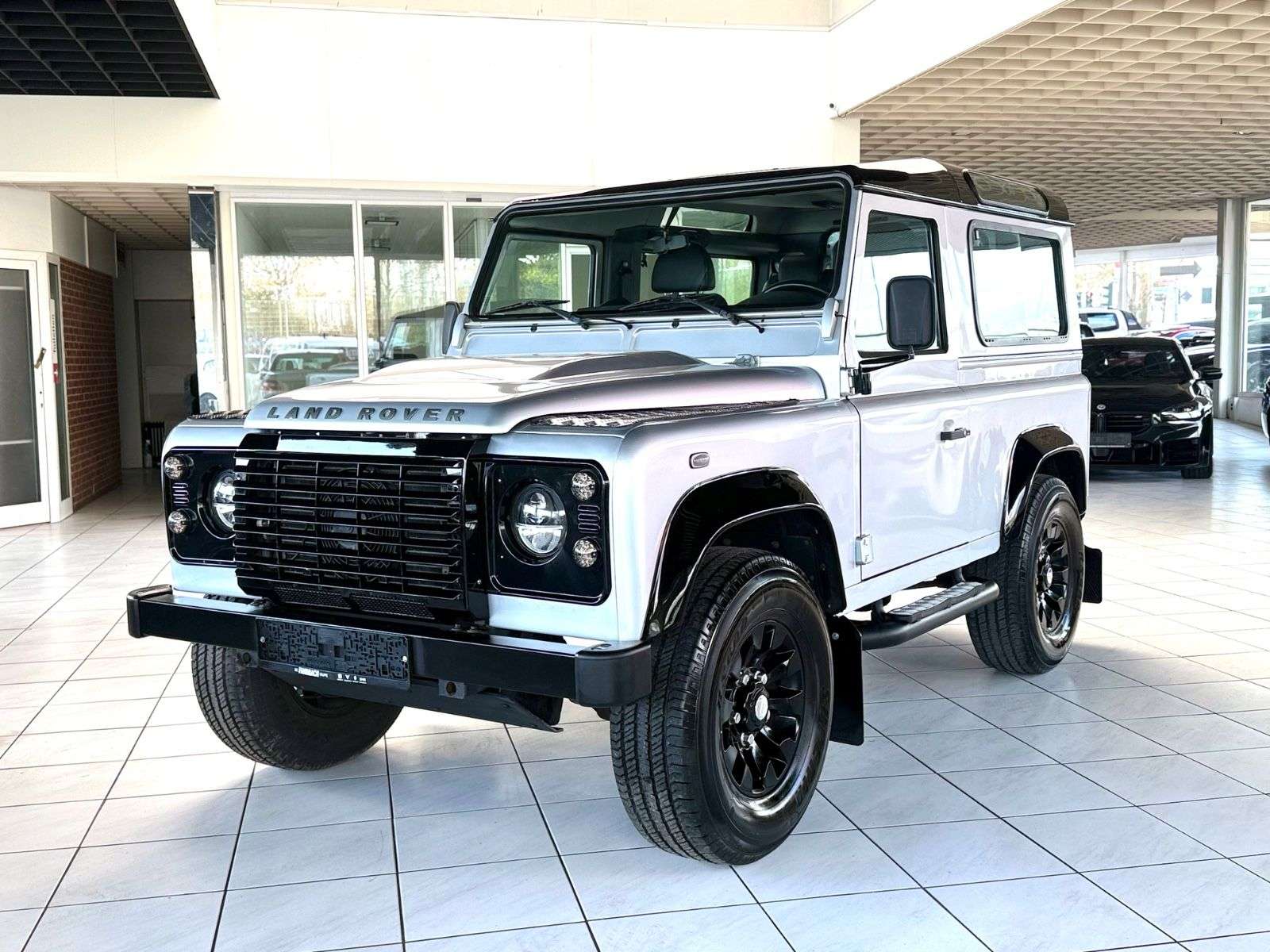 Second hand Land Rover Defender 2.4 TD