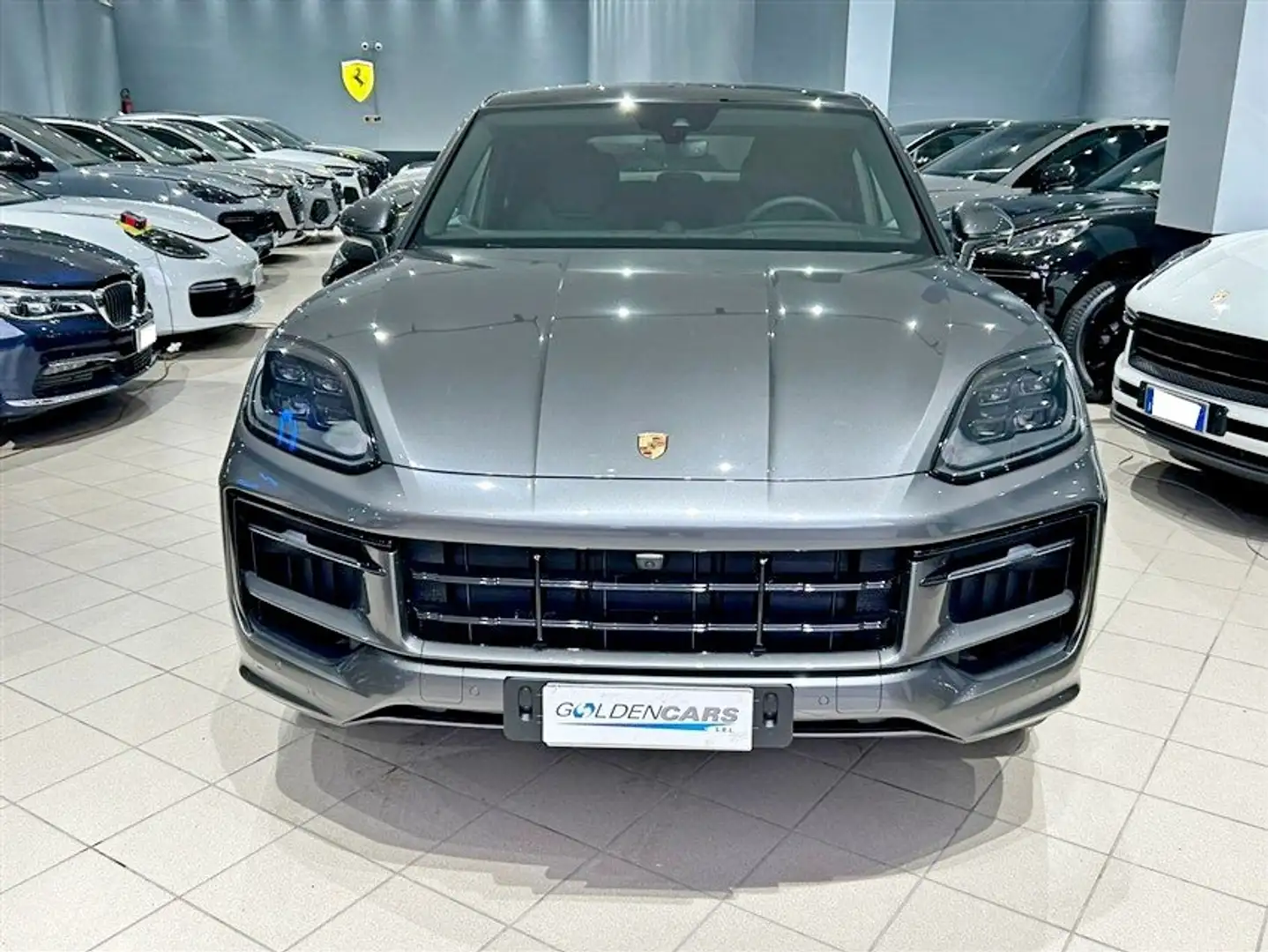 Porsche Cayenne Coupe 3.0 tiptronic Grau - 2