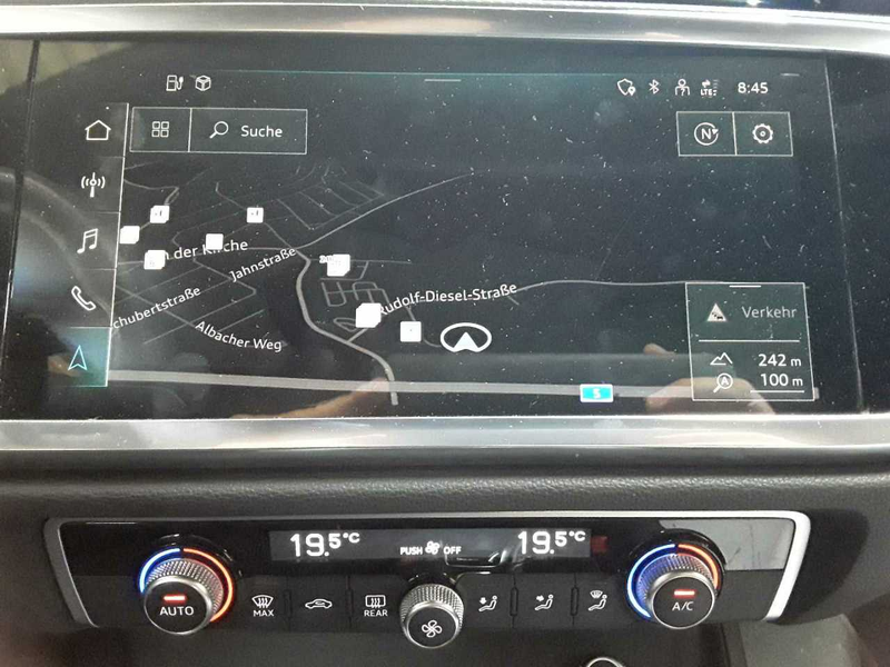 Audi Q3 Q3 45 TFSIe S tronic Navi SHZ LED — photo 12