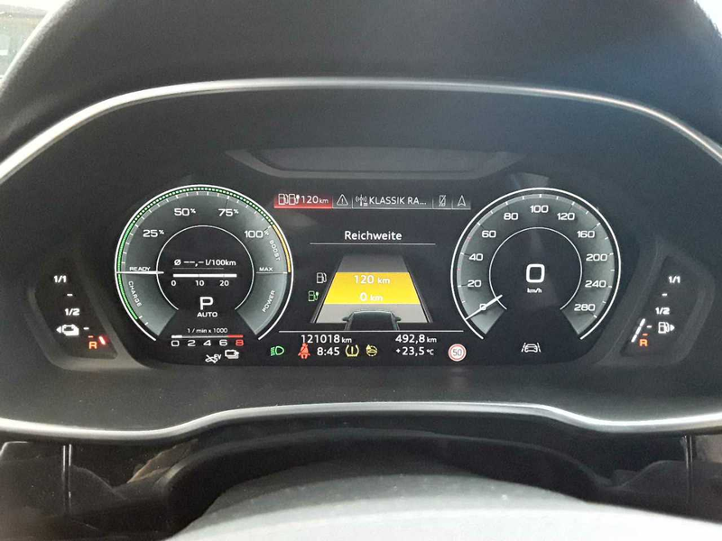 Audi Q3 Q3 45 TFSIe S tronic Navi SHZ LED — photo 11