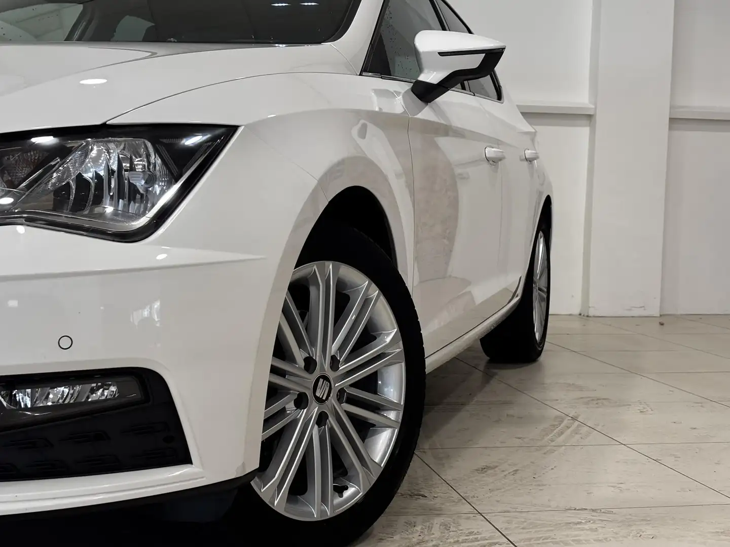 SEAT Leon 1.4 EcoTSI Xcellence Business Intense | Panorama d Wit - 2