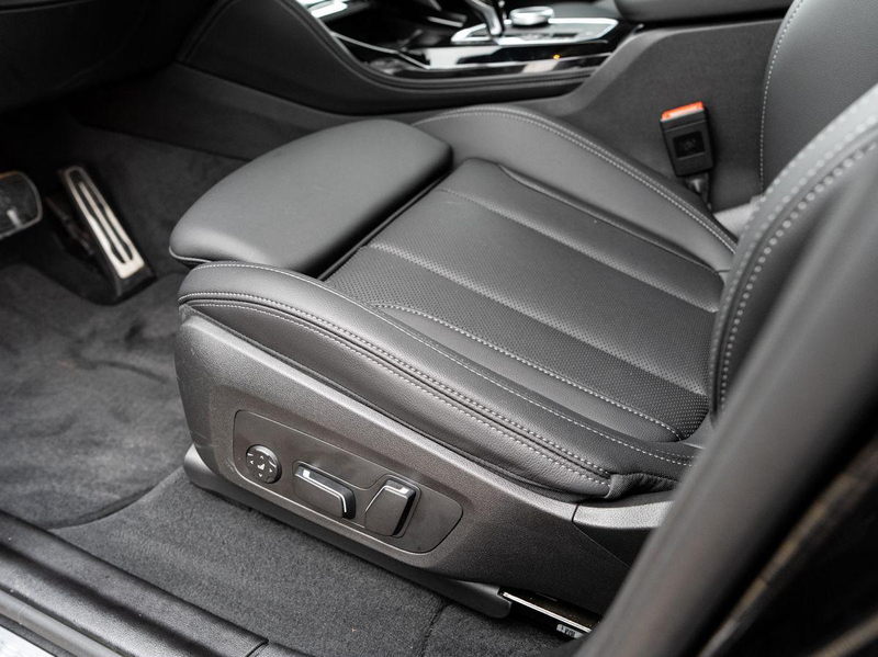 BMW X4 xDrive30d M-Sport AHK PANO ACC HuD Laser KoZg — photo 11