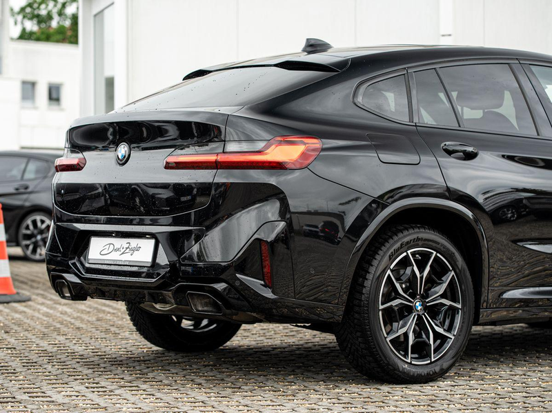 BMW X4 xDrive30d M-Sport AHK PANO ACC HuD Laser KoZg — photo 8
