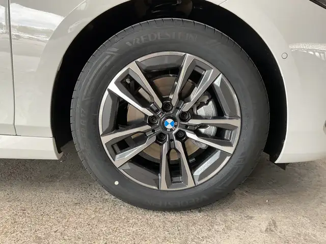 BMW 2 Series view 12