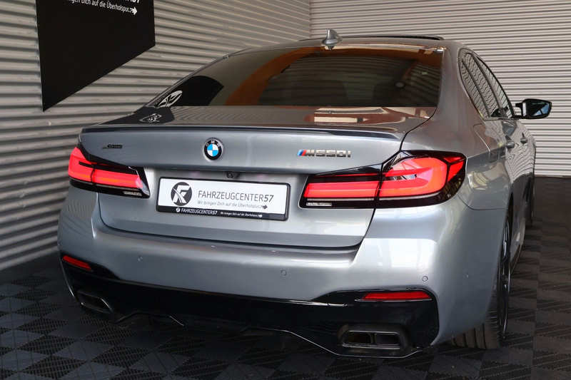 BMW 550 i xDrive/360°/HUD/ACC/H&K/FERNSTART — photo 8