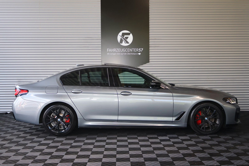 BMW 550 i xDrive/360°/HUD/ACC/H&K/FERNSTART — photo 5