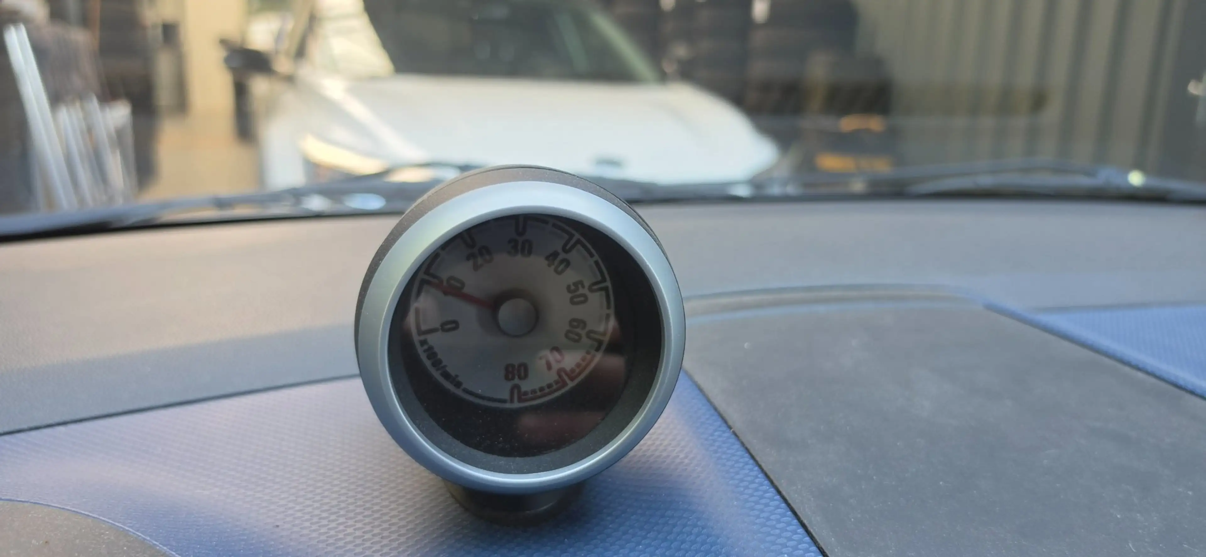 Opel Agila 1.0 68PK Airco Elec pakket PDC Hoge zit Distributi — photo 11