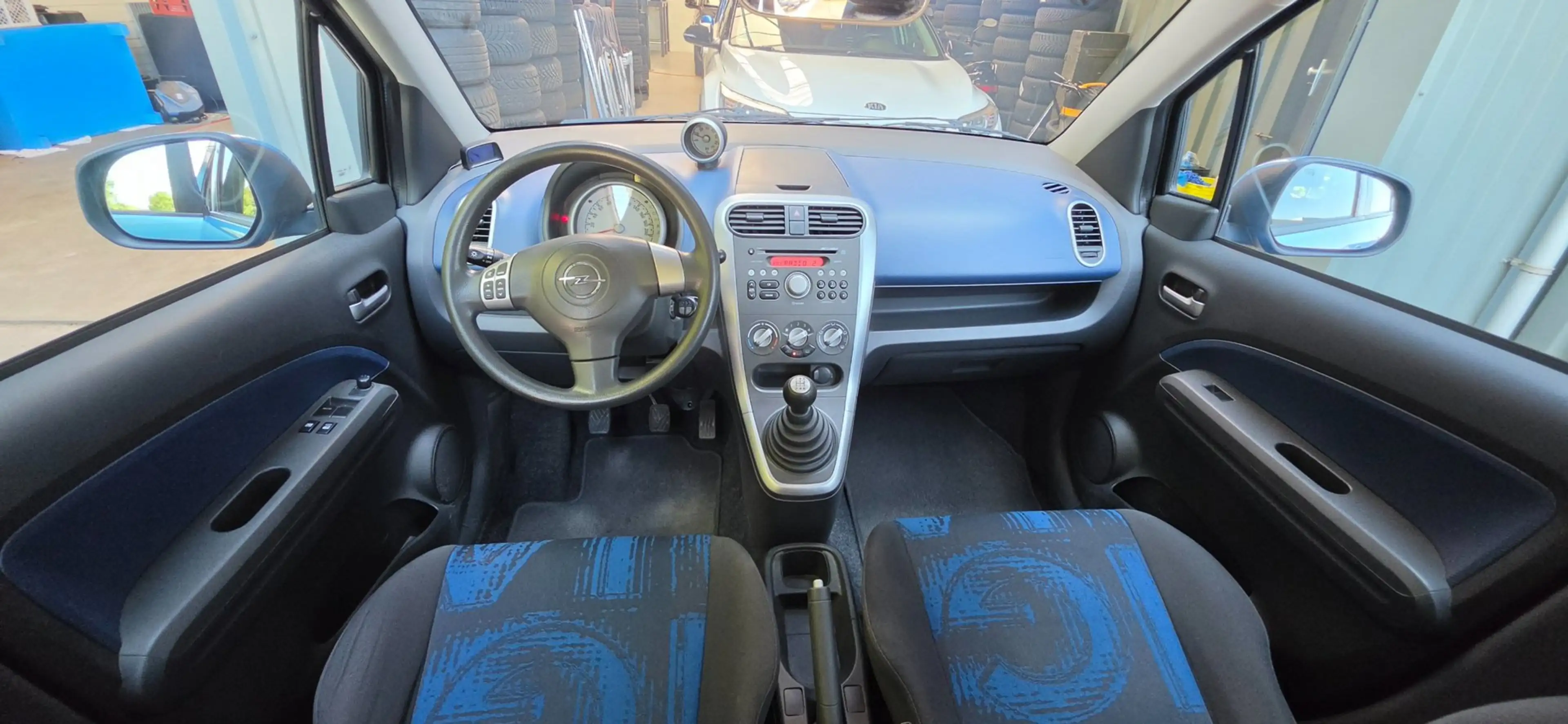 Opel Agila 1.0 68PK Airco Elec pakket PDC Hoge zit Distributi — photo 6