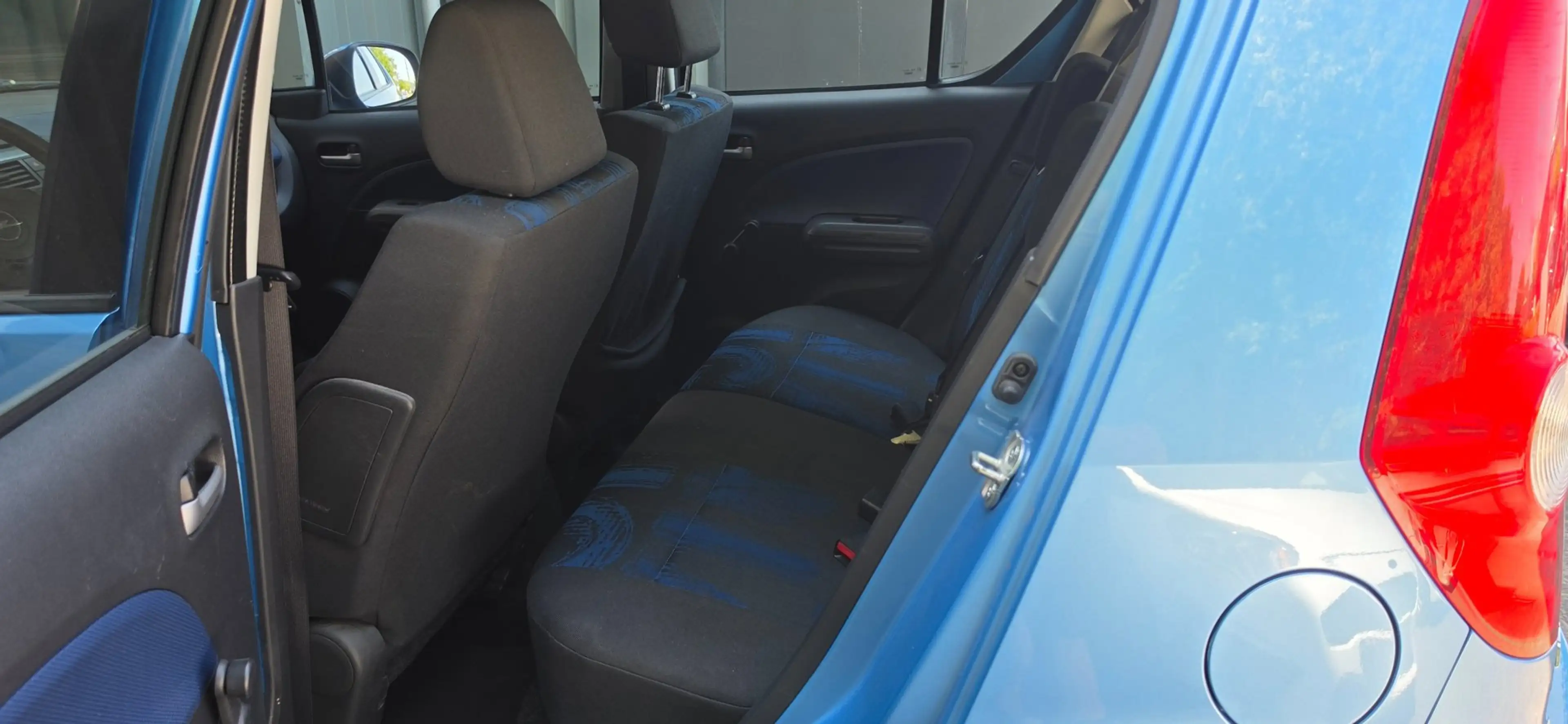 Opel Agila 1.0 68PK Airco Elec pakket PDC Hoge zit Distributi — photo 14