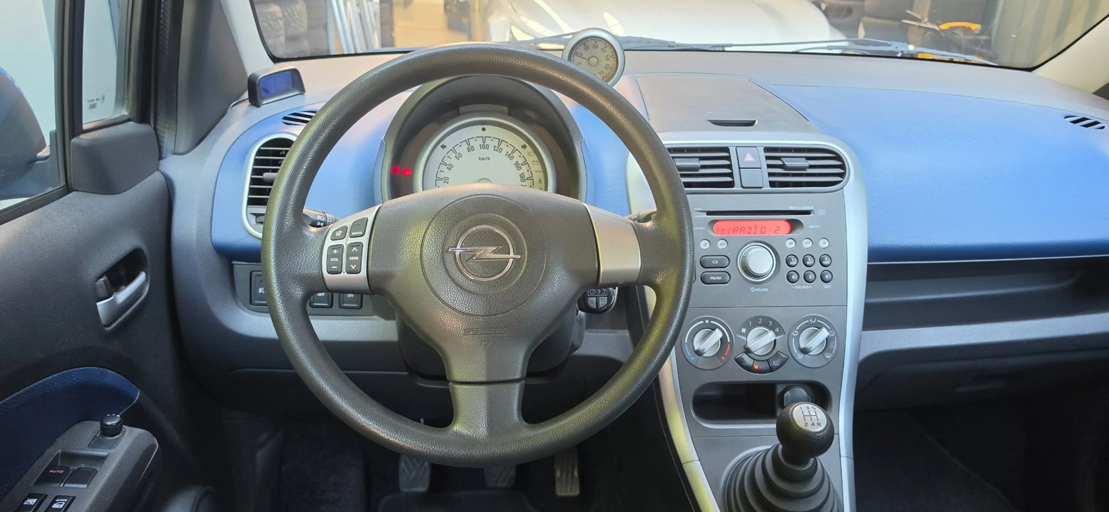 Opel Agila 1.0 68PK Airco Elec pakket PDC Hoge zit Distributi — photo 7