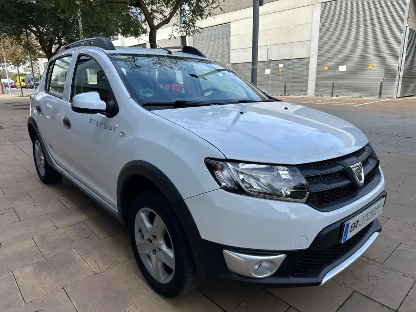 Dacia Sandero 0.9 TCE Stepway 90 Wit - 2