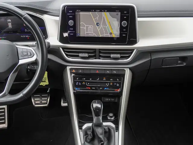 Volkswagen T-Roc view 12