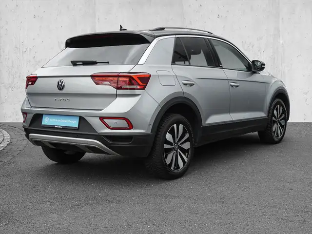 Volkswagen T-Roc view 4