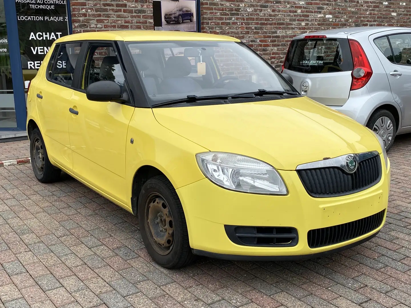 Skoda Fabia Fabia 1.2i *1450 euros*Prix Marchand ou Export* Jaune - 2