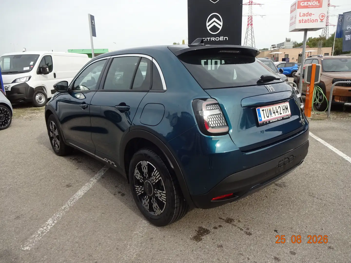 Fiat 600 Hybrid Basis Grün - 2
