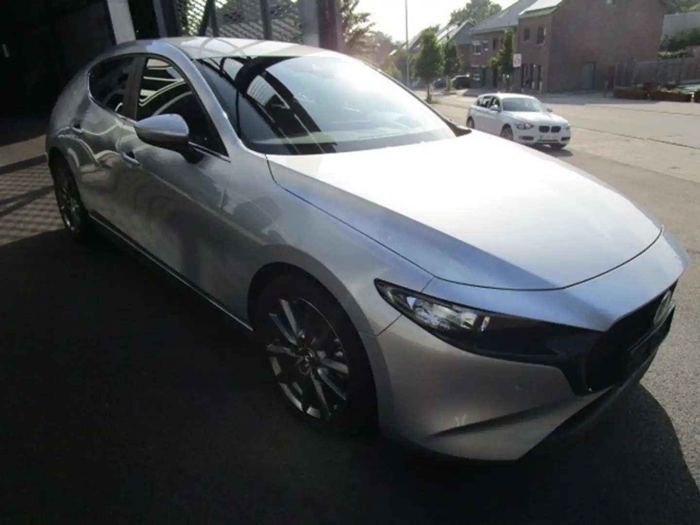 Mazda 3 SKYACTIV-G M Hybrid Exclusive Line AUT Silver - 2