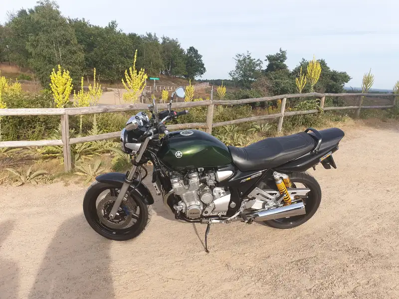 Yamaha XJR 1300 - foto 3