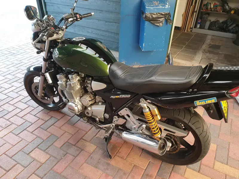 Yamaha XJR 1300 - foto 2