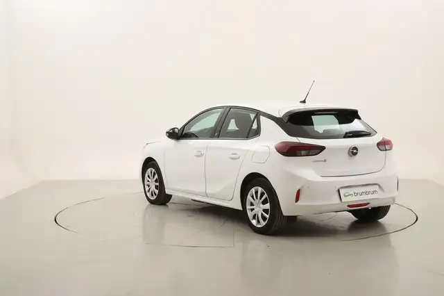 Opel Corsa-E view 3