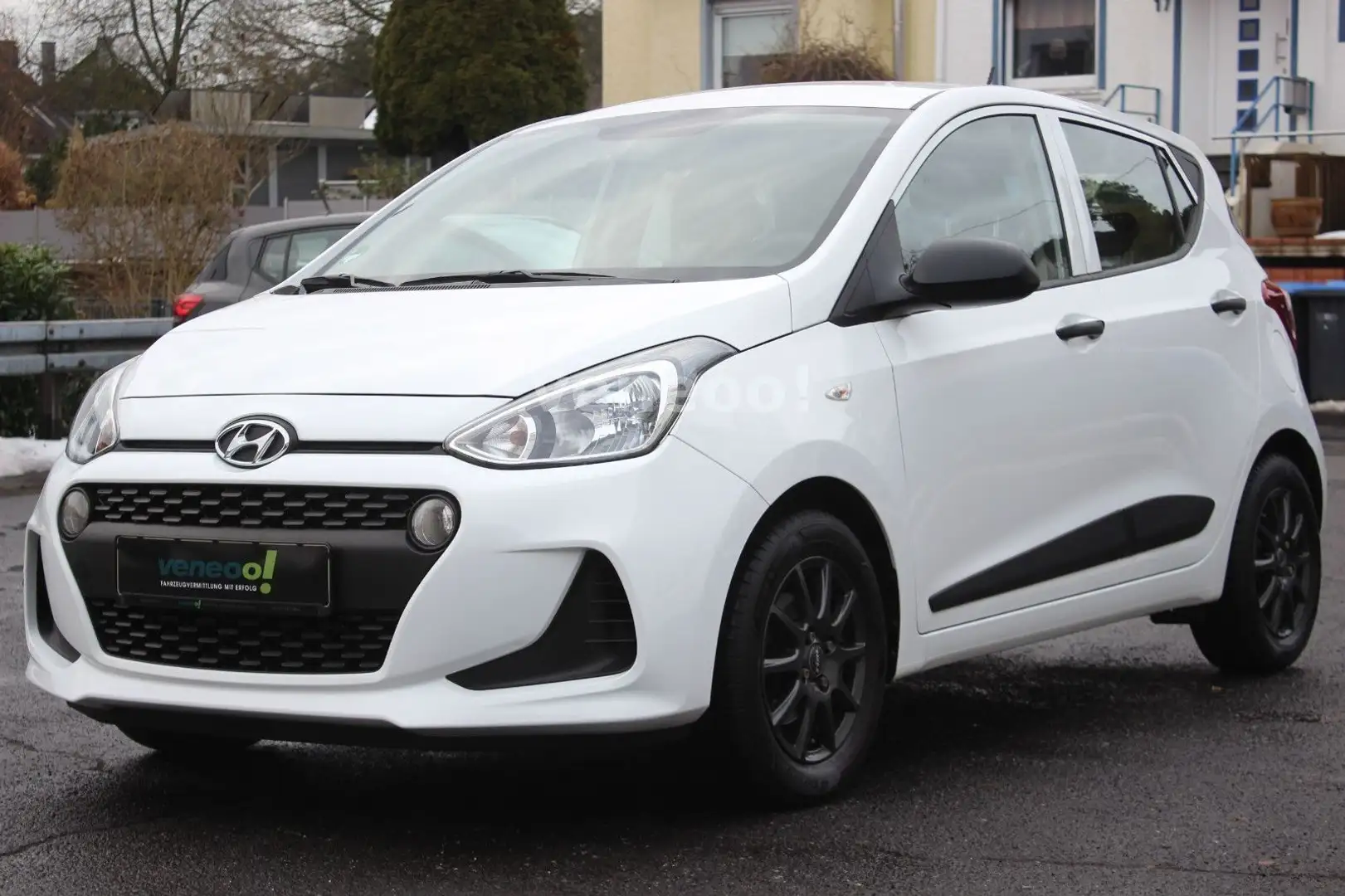 Hyundai i10 Classic Blanc - 1