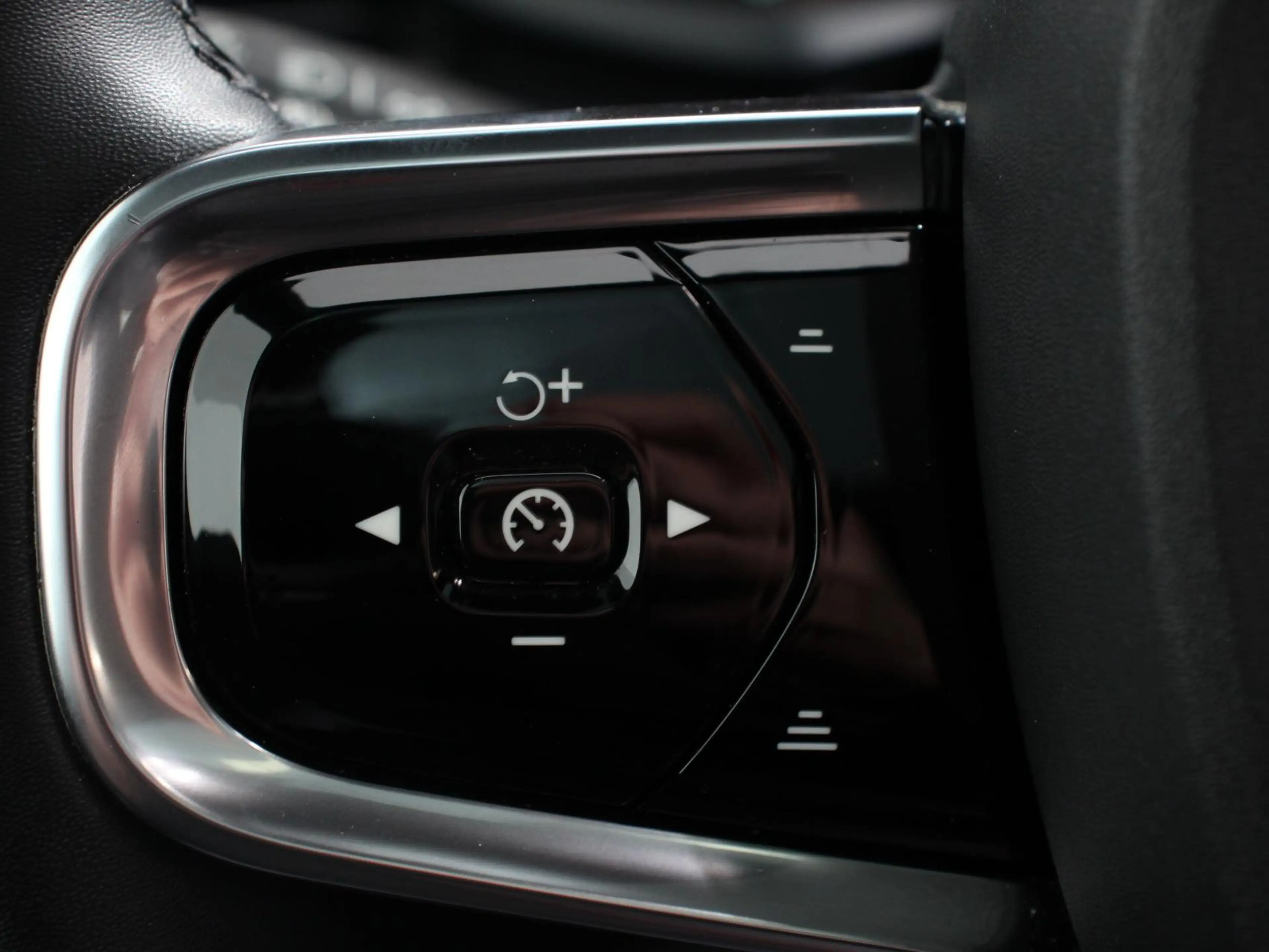 Polestar 2 Long Range Dual Motor 408pk Launch Edition 78kWh C — photo 18