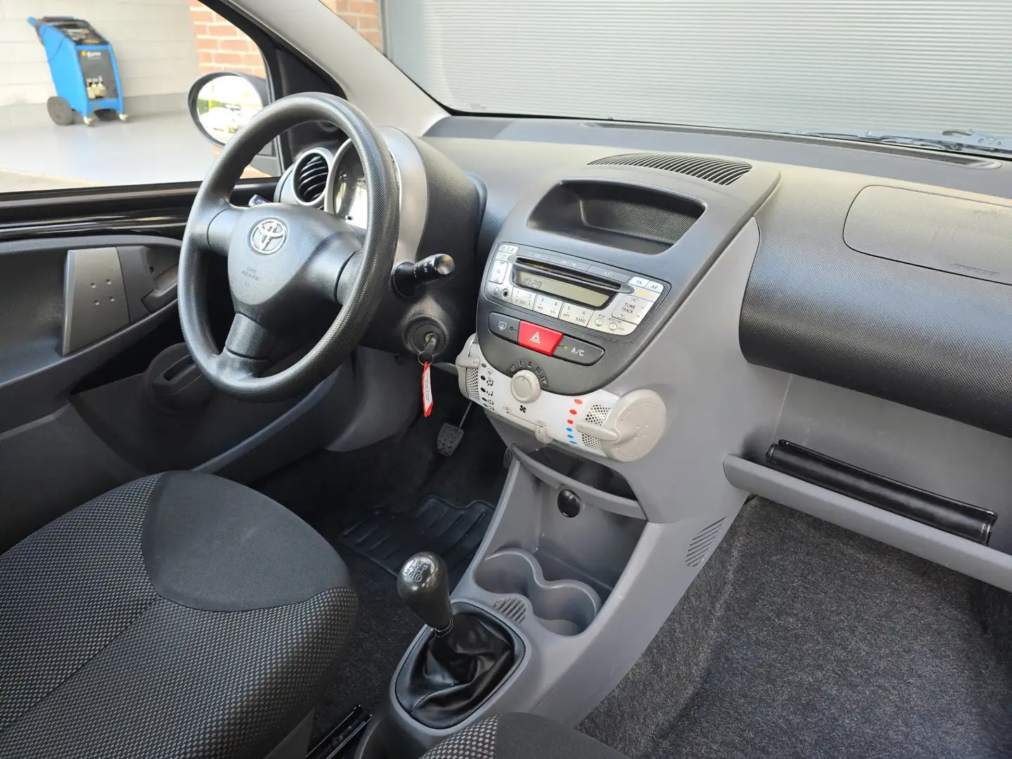 Toyota Aygo 1.0-12V Access 5DR |Apk |Airco |C1/107 Zwart - 2