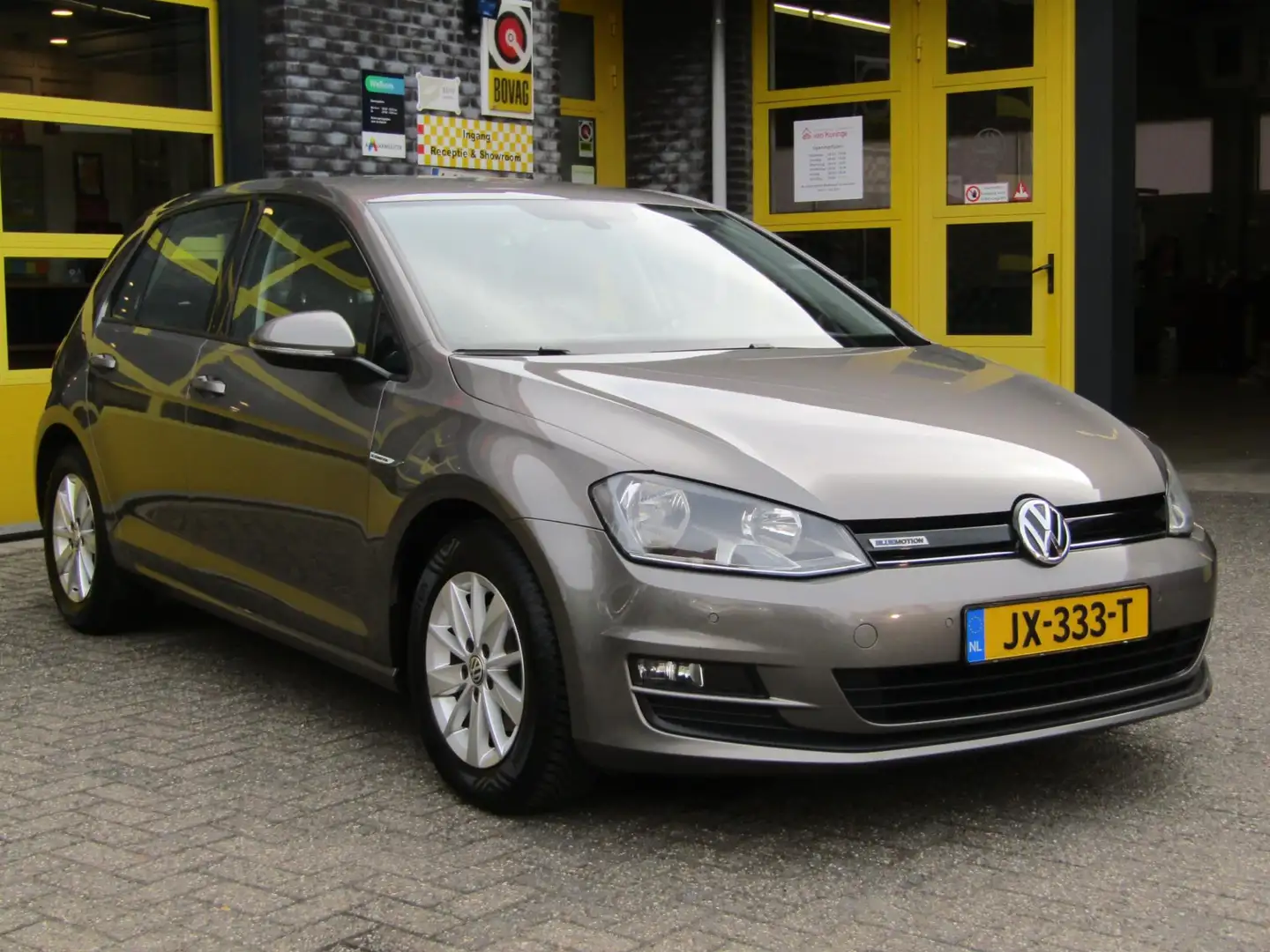 Volkswagen Golf 1.0 TSI Edition Grijs - 2