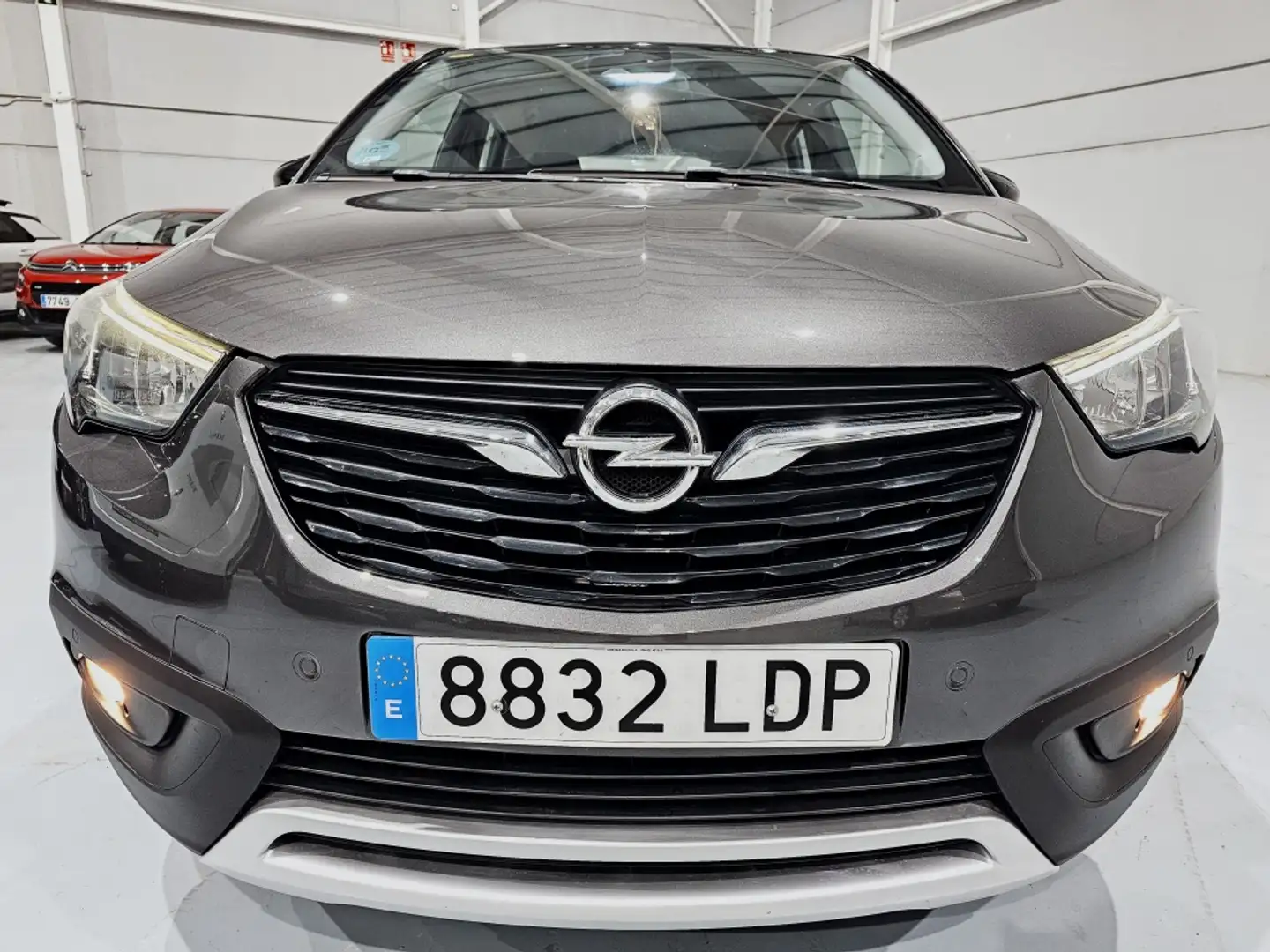 Opel Crossland X 1.2T S&S Design Line - 120 Aniversario 110 Gris - 2