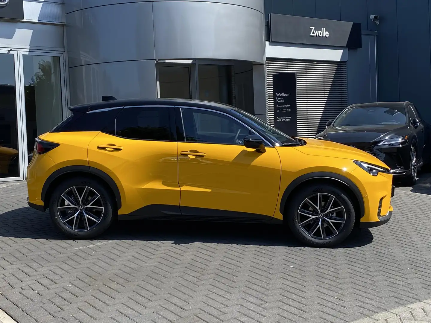 Lexus LBX Cool AWD ADVANCED PACK DIRECT LEVERBAAR MARK LEVIN - 2