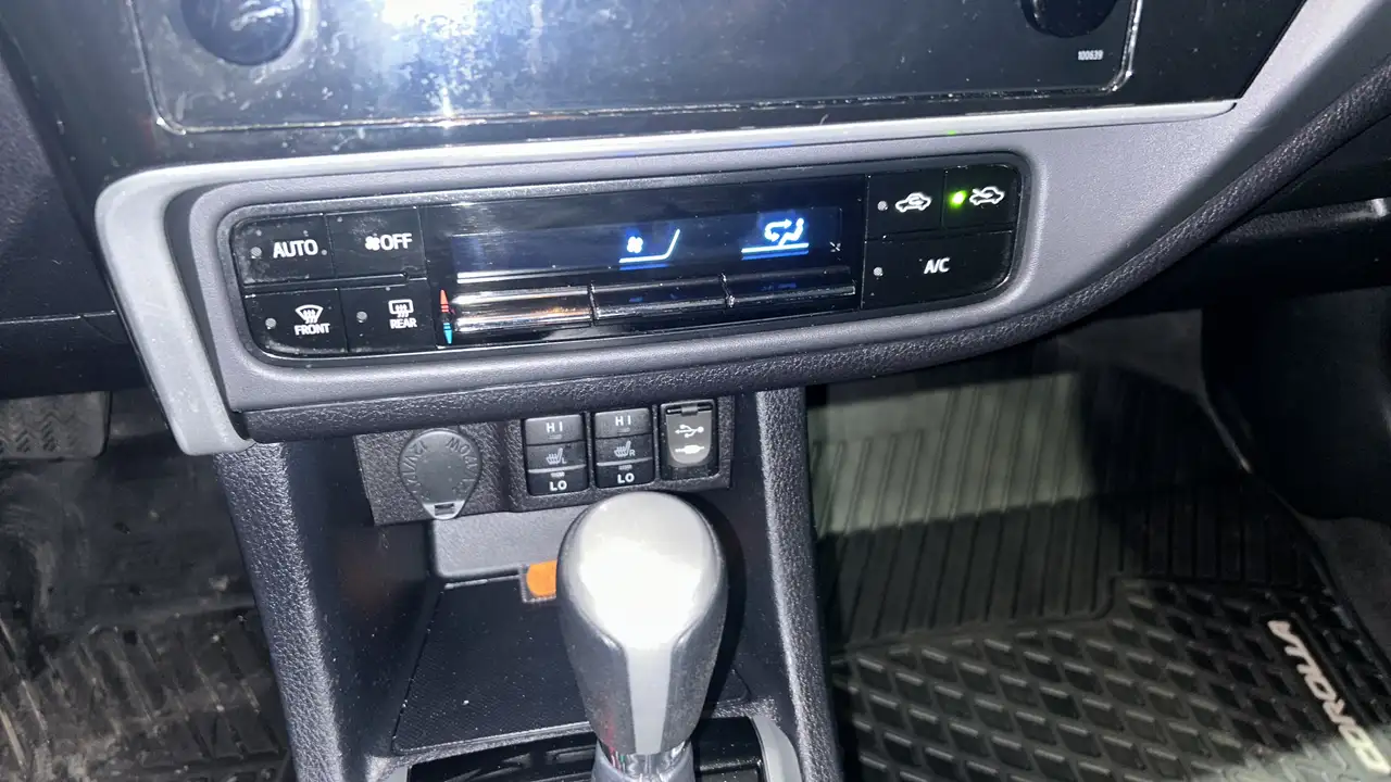 Toyota Corolla снимка Toyota Corolla