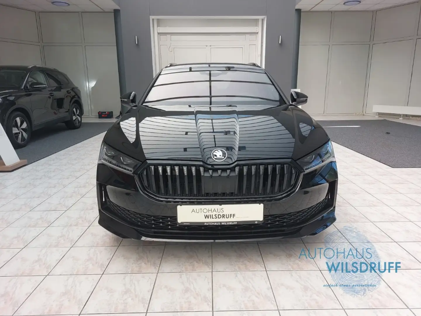 Skoda Superb Combi 2.0 TDi Sportline DCC SIDE LED AHK Schwarz - 2