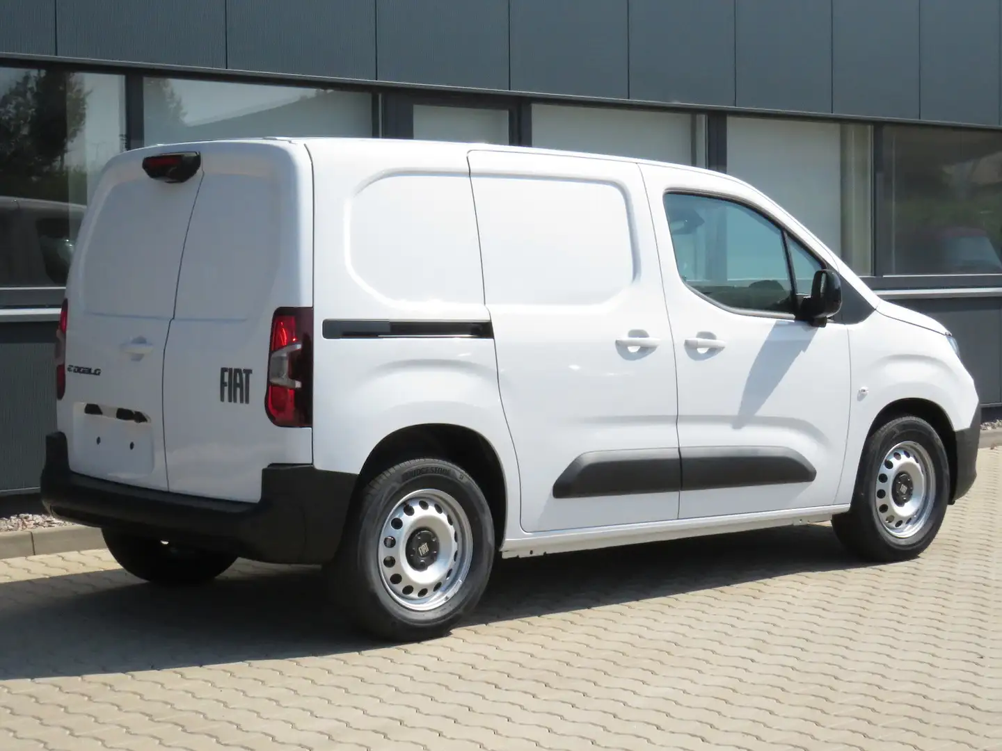 Fiat E-Doblo neues Modell / 3-Sitzer + Vollausstatt. Weiß - 2