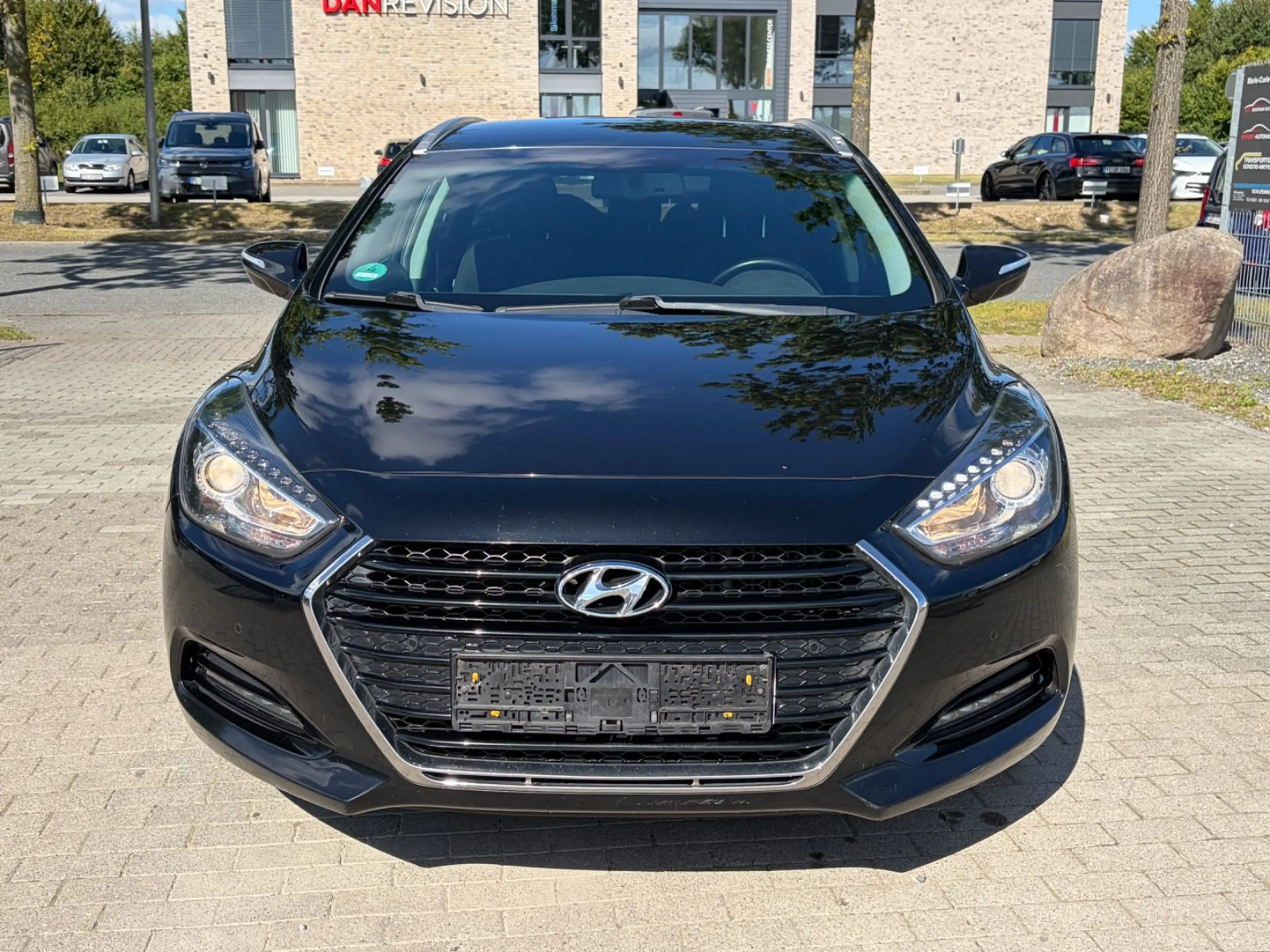Hyundai i40 1.6 CRDi cw blue Trend Aut. Tempo Kam SHZ — photo 2