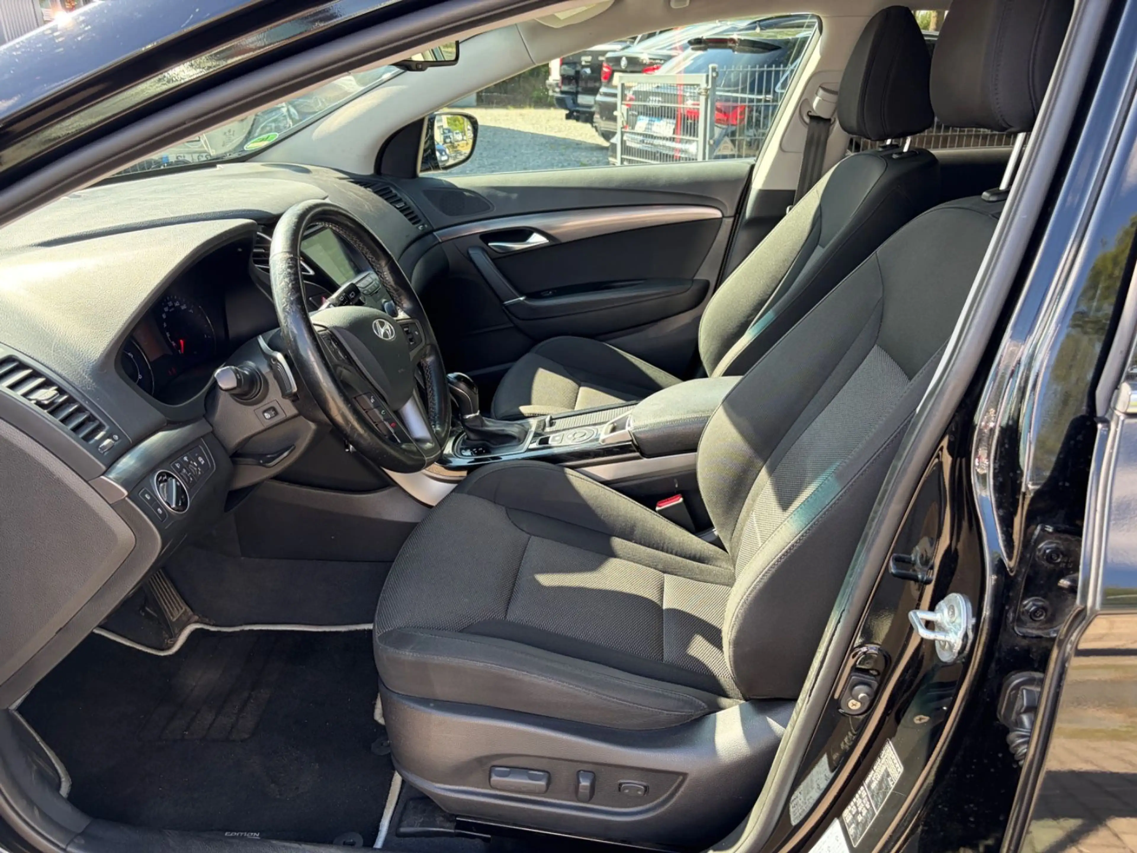 Hyundai i40 1.6 CRDi cw blue Trend Aut. Tempo Kam SHZ — photo 10