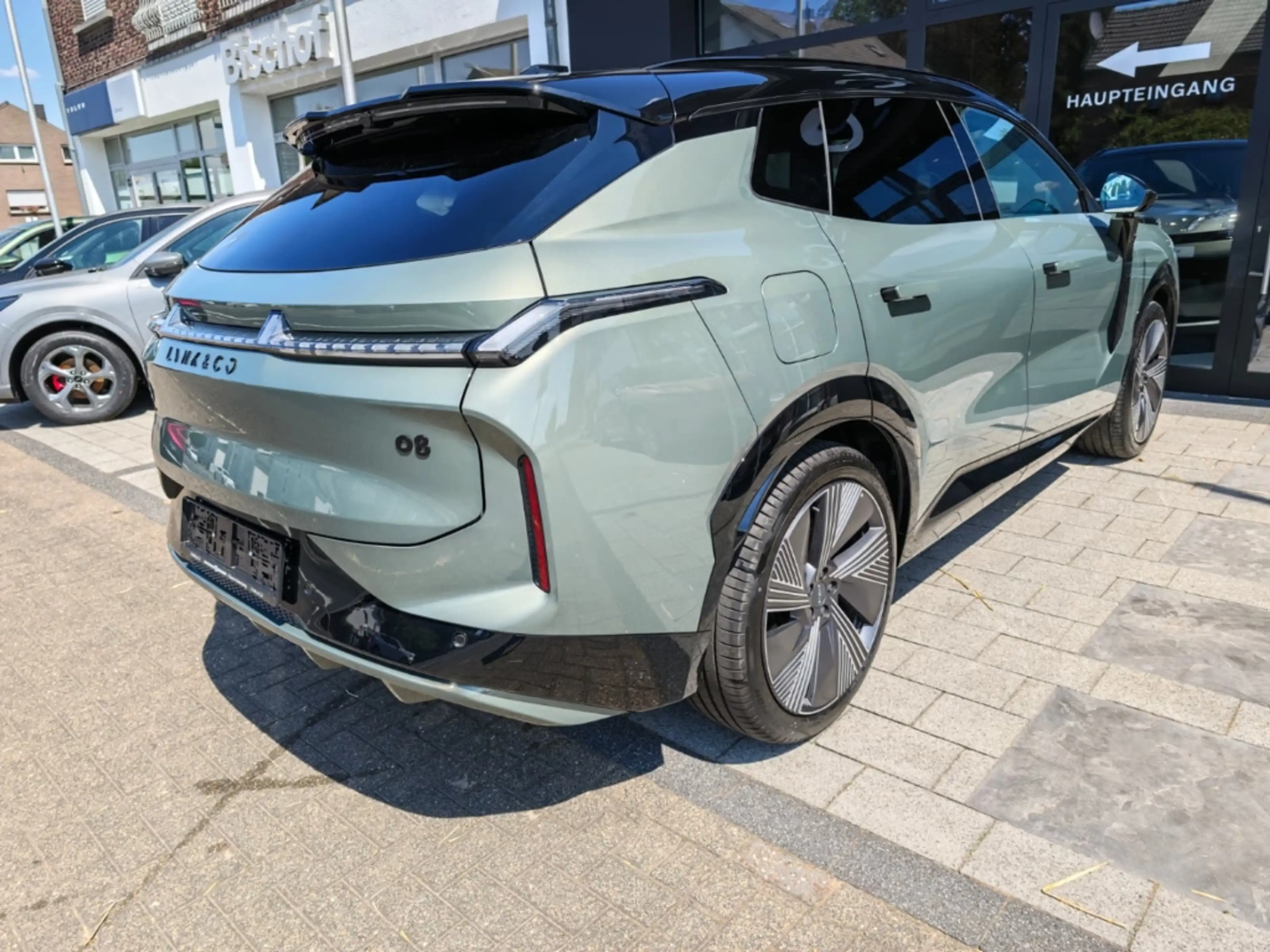 Lynk & Co 08 More 1.5 T PHEV 257 KW El. Panodach Navi Leder Dig — photo 9