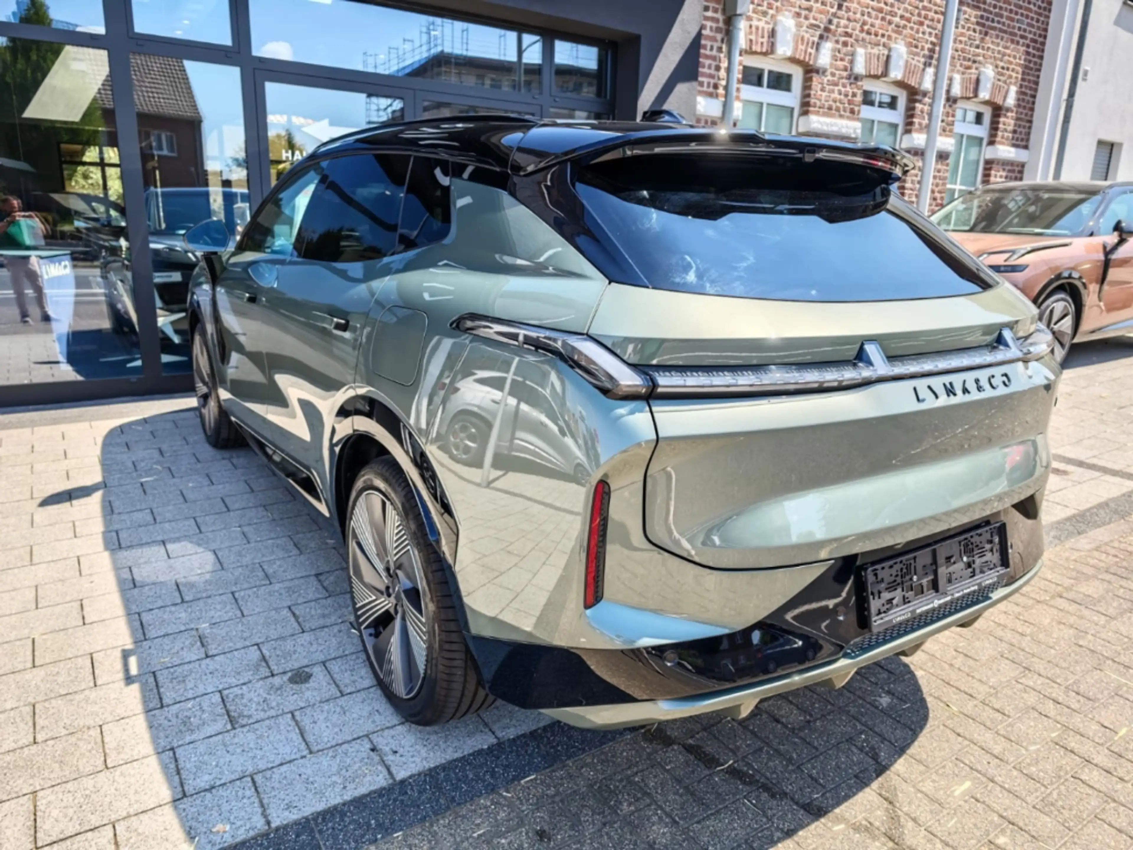 Lynk & Co 08 More 1.5 T PHEV 257 KW El. Panodach Navi Leder Dig — photo 6