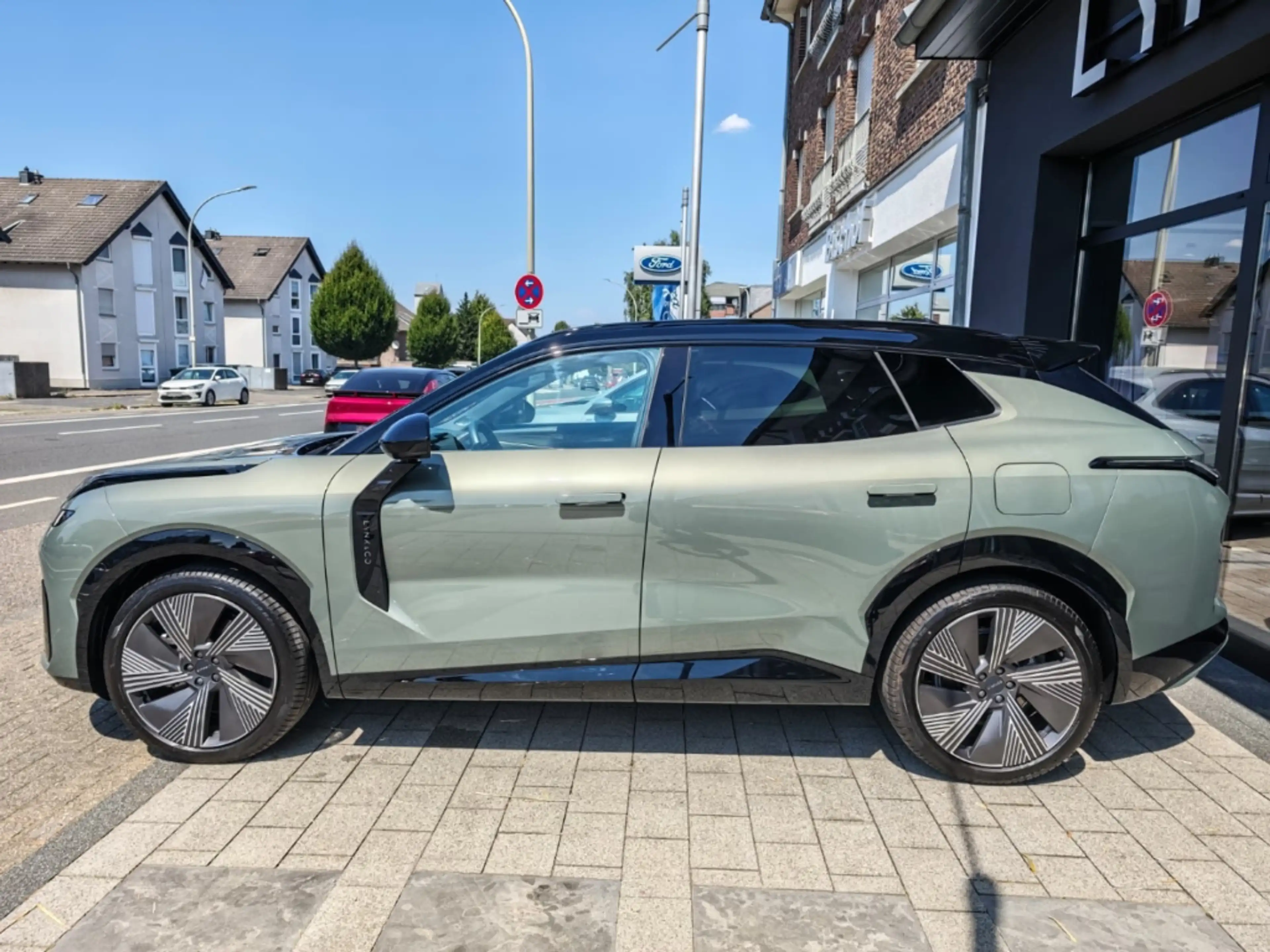 Lynk & Co 08 More 1.5 T PHEV 257 KW El. Panodach Navi Leder Dig — photo 4