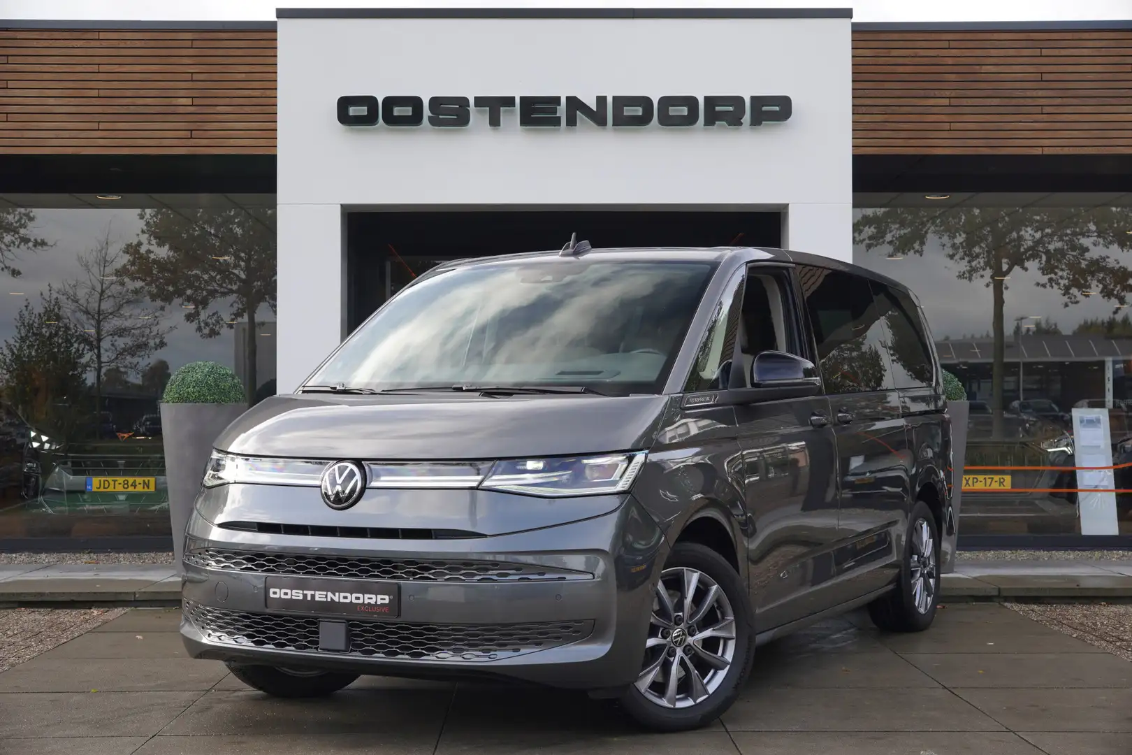 Volkswagen T7 Multivan 1.4/218pk eHybrid L2H1 Energetic 6p.|2022|Panorama Gris - 2