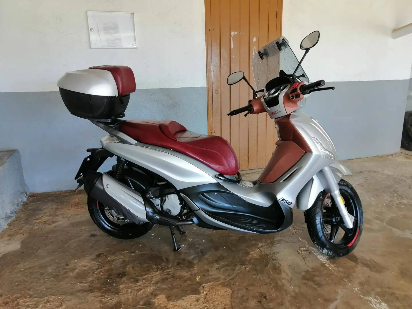 Piaggio Beverly 350 Sport Touring Plateado - 2