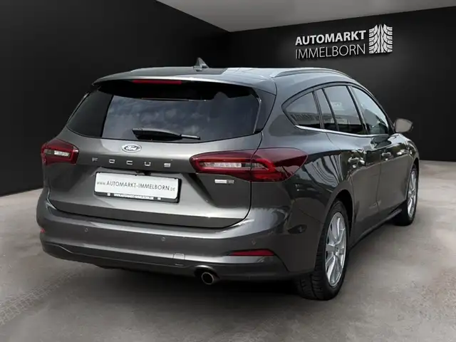 Ford Focus view 7