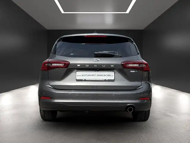 Ford Focus view 10
