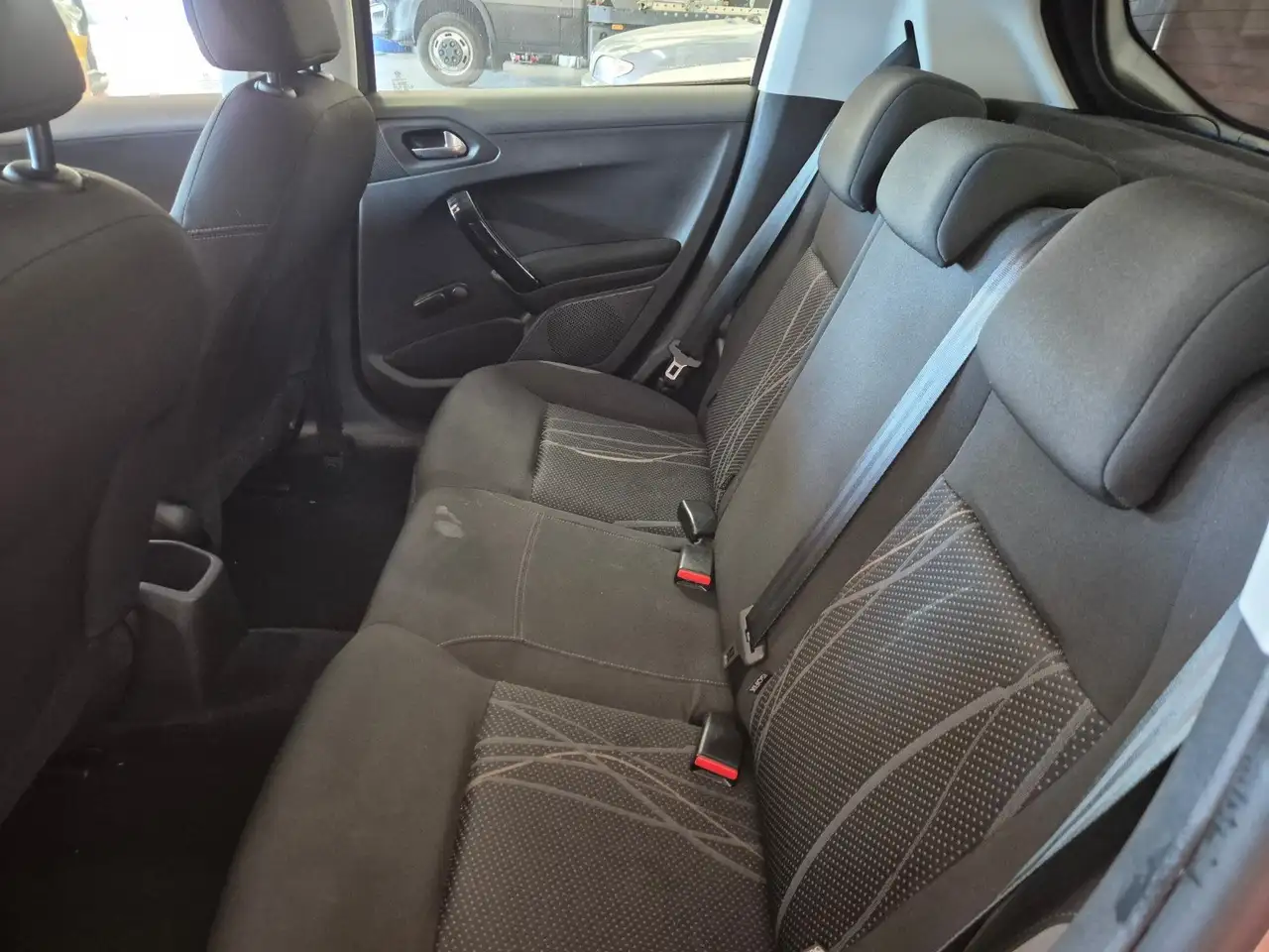 Peugeot 208 208 — photo 6