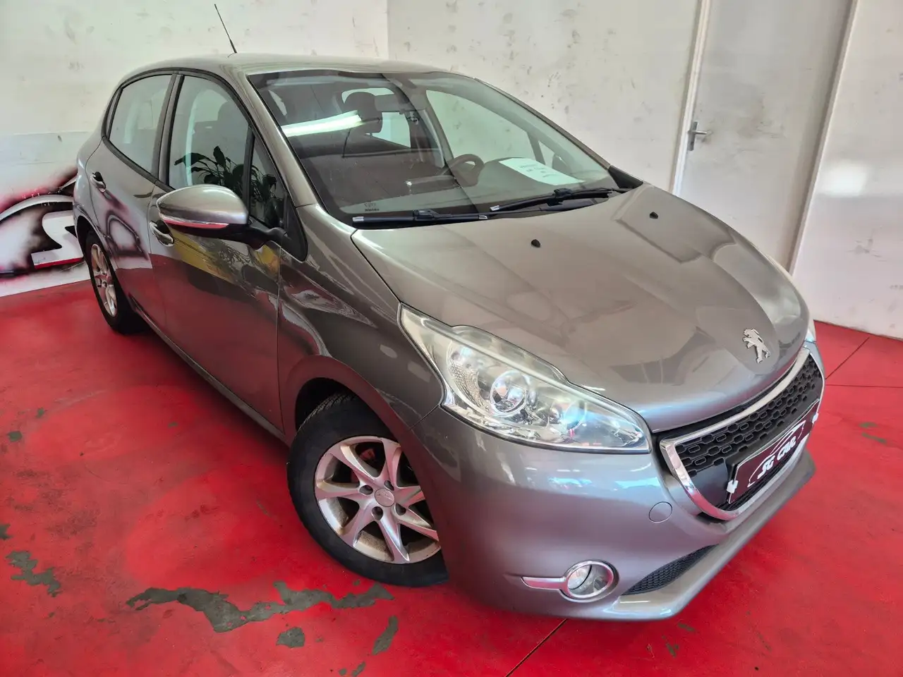 Peugeot 208 208 — photo 2