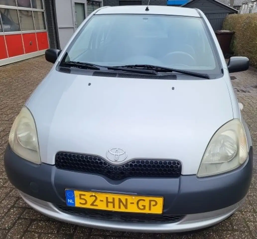 Toyota Yaris 1.0-16V VVT-i Terra met afneembare Trekhaak, foto 3
