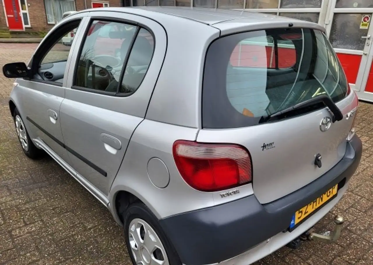 Toyota Yaris 1.0-16V VVT-i Terra met afneembare Trekhaak, foto 6