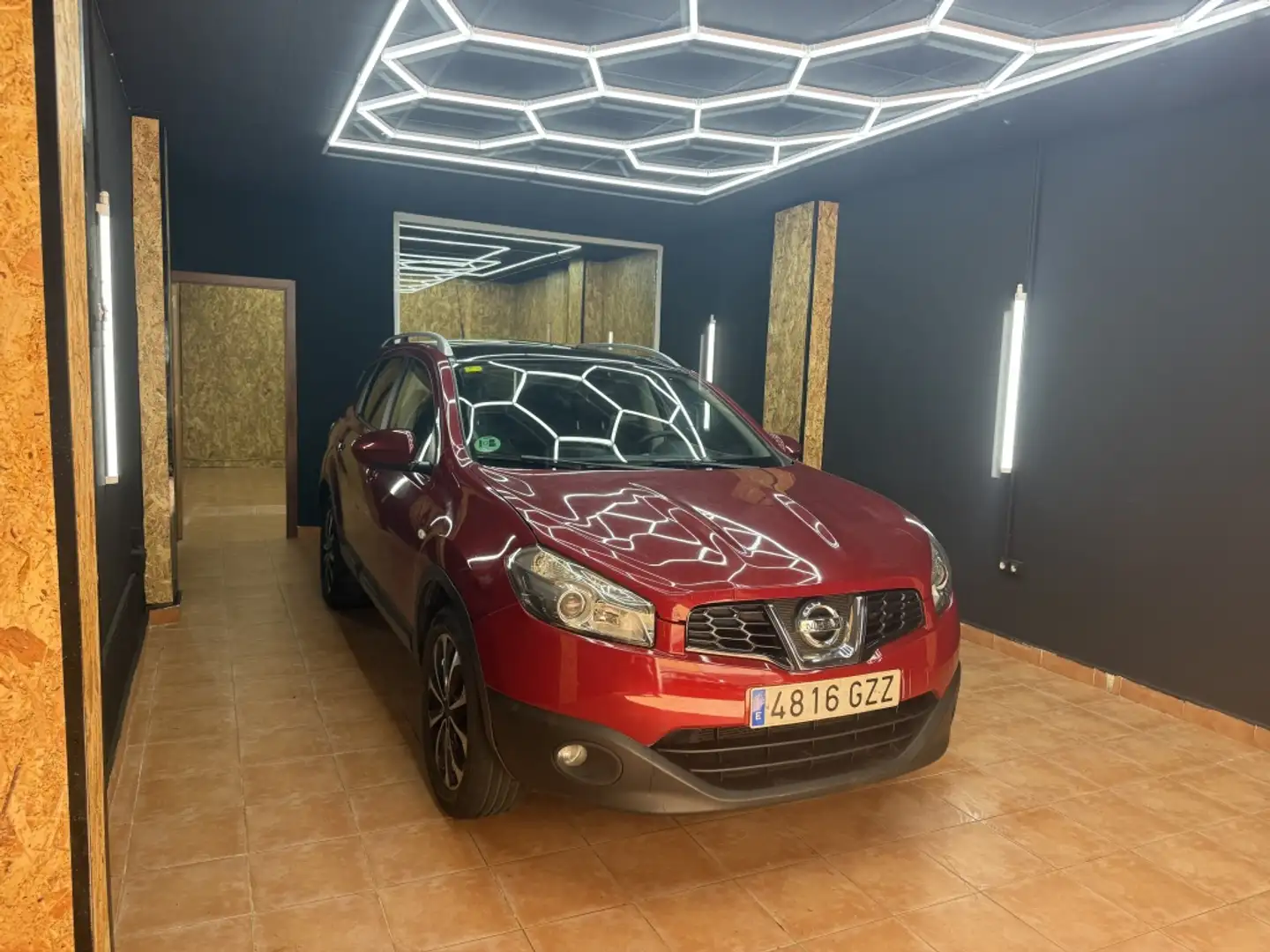 Nissan Qashqai Q+2 2.0 Tekna Sport 4x2 18´´ Rojo - 1