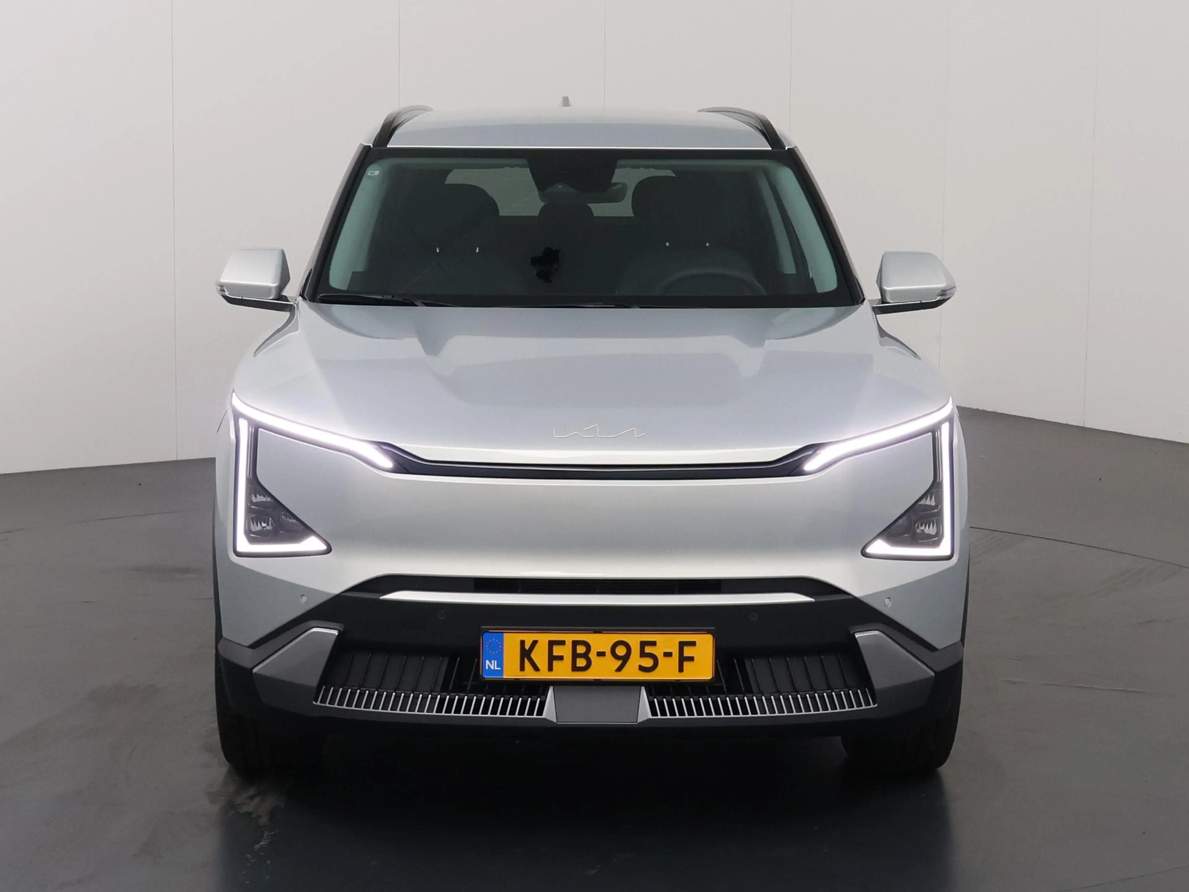Kia EV5 Air 81.4 kWh | Privacy glass | Stoelverwarming | D — photo 3