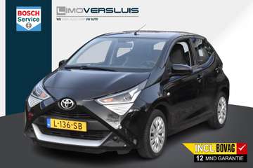 1.0 VVT-i x-play 5-Deurs | Carplay Navigatie | Cam