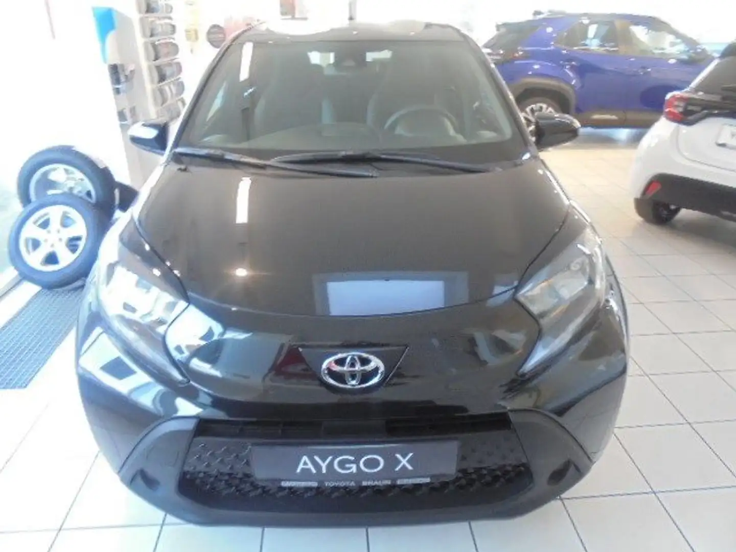 Toyota Aygo X Play Schwarz - 1